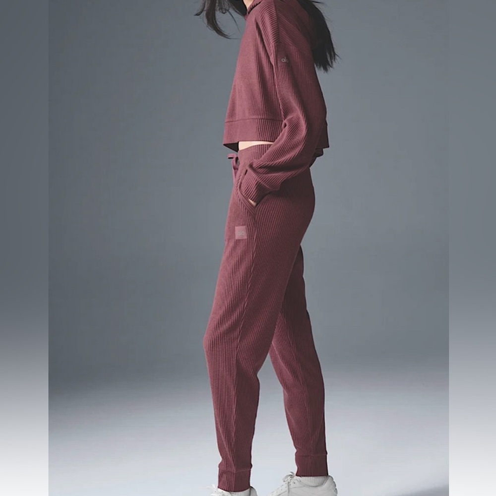 ALO Yoga Muse Set Cropped Hoodie and Jogger - Deep Red